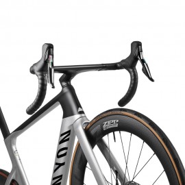 2024 Canyon Aeroad CF SLX 8 AXS Road Bike