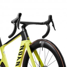 2024 Canyon Aeroad CF SLX 8 Di2 Road Bike