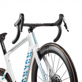 2024 Canyon Aeroad CFR AXS Road Bike